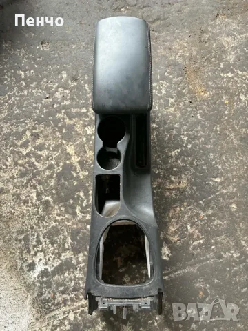 Централна конзола подлакътник Nissan Qashqai 2010-2014, снимка 2 - Части - 56191696