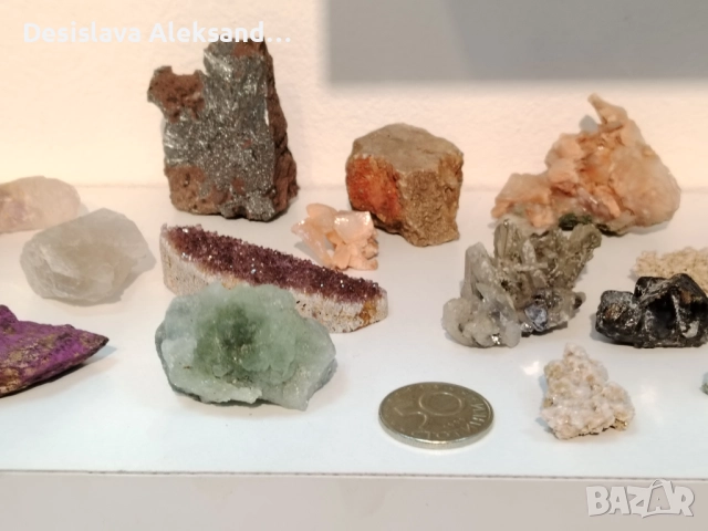 Лот от различни минерали и кристали,много изгодно , снимка 5 - Колекции - 52640050