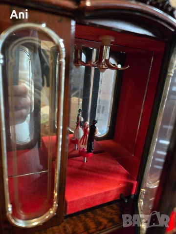 Музикална кутия/ бижутерка тип витрина, снимка 3 - Други - 52728814