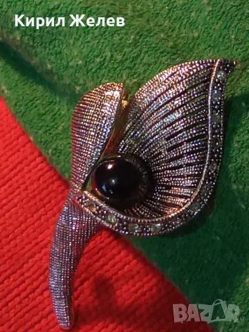 СТИЛНА ВИНТИДЖ АРТ ФЛОРАЛНА МЕДНА БРОШКА с ФАСЕТИРАНИ КРИСТАЛИ и ЛАКИРАНА БЯЛА ПОЗЛАТА 45672, снимка 17 - Други - 46233225