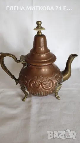 Старинен гравиран чайник от мед и бронз, снимка 1