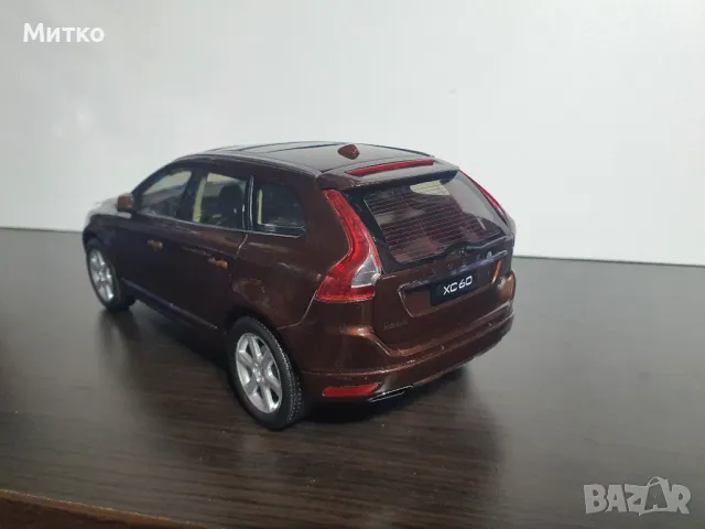Умален модел VOLVO XC 60 мащаб 1:18, снимка 7 - Колекции - 49775873