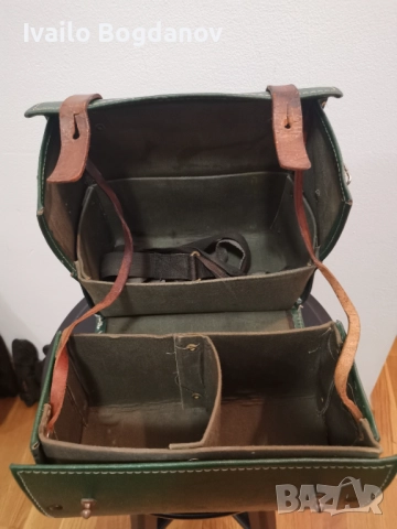 Стара военна чанта за първа помощ, снимка 2 - Антикварни и старинни предмети - 52503952