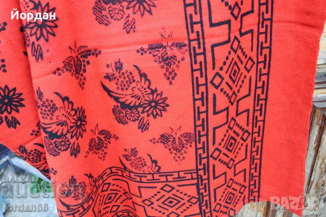 Червено вълнено покривало за легло, снимка 3 - Антикварни и старинни предмети - 38647422