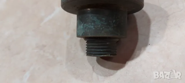 Преходник накрайник адаптер за зареждане на газова бутилка 