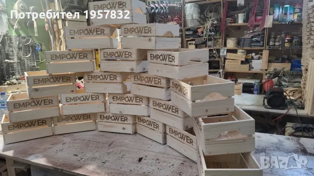 Коледна дървена щайга/ кошница за корпоративни подаръци, снимка 11 - Декорация за дома - 48951920