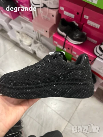 Ефектни Дамски маратонки с камъчета, снимка 3 - Маратонки - 51381006