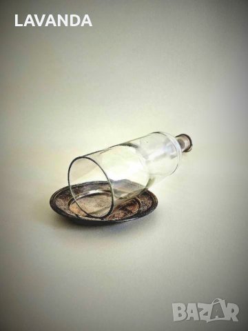 Стъклено шише без дъно с посребрена чинийка, снимка 2 - Антикварни и старинни предмети - 44174708