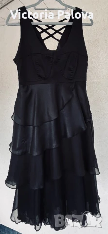 Прекрасна рокля ST-MARTINS SCANDINAVIAN DESIGN 