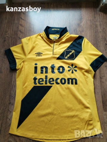 NAC BREDA x UMBRO 2014/15 - колекционерска тенска автограф М, снимка 4 - Тениски - 54189736