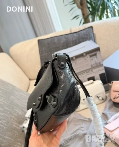 Balenciaga Дамска чанта, кожа, снимка 3 - Чанти - 56080441