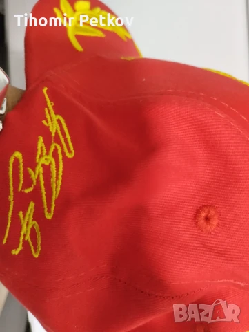 Червена шапка  Михаел Шумахер, снимка 7 - Шапки - 51319183