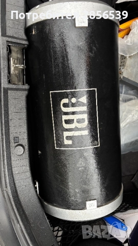 Бас каса със стойка