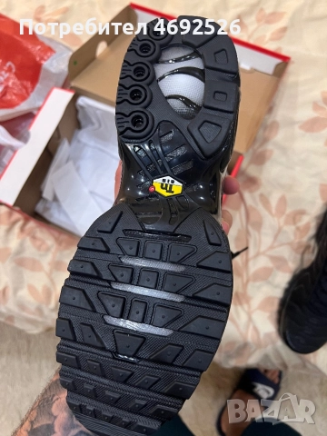 Nike Air Max Plus TN, снимка 4 - Спортни обувки - 52900446