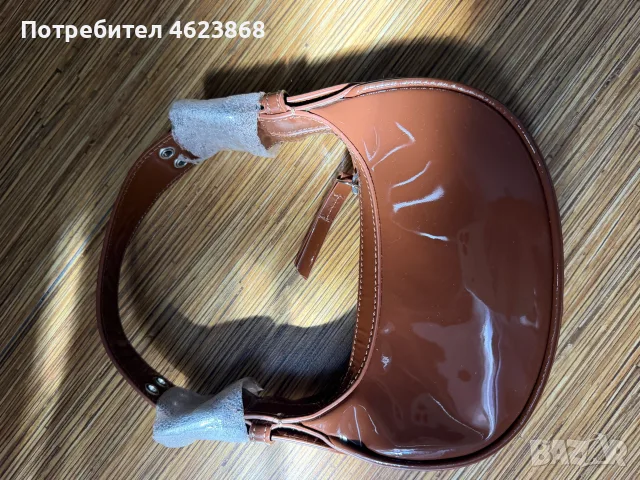 кафява лачена чанта by far, снимка 3 - Чанти - 56122350