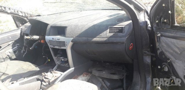 Здравейте продавам на части опел астра h 1.6 2010г хечбек, снимка 2 - Автомобили и джипове - 30088501