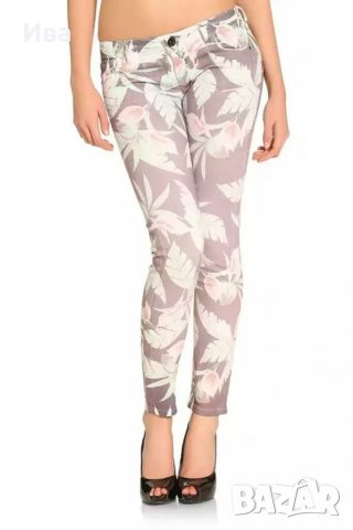 Дамски дънки GUESS , снимка 2 - Дънки - 31510919