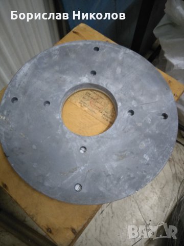 Оловен диск за полиране на минерали.