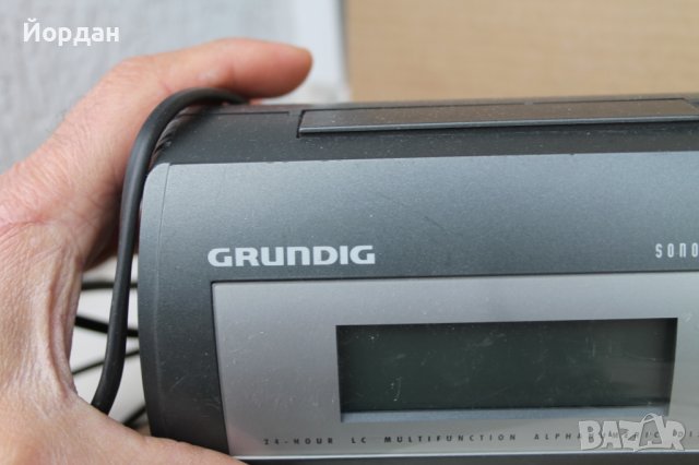 Радио ''Grundig Sonoclock 400'', снимка 2 - Радиокасетофони, транзистори - 44338331