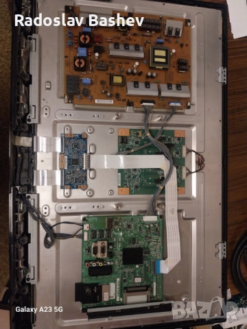 LG 32LE4500 за части счупен дисплей!, снимка 4 - Части и Платки - 52726709