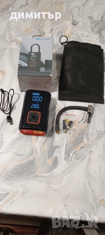 Преносим безжичен въздушен компресор.