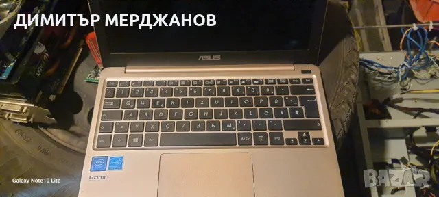 Малък лаптоп , снимка 3 - Лаптопи за дома - 49603008