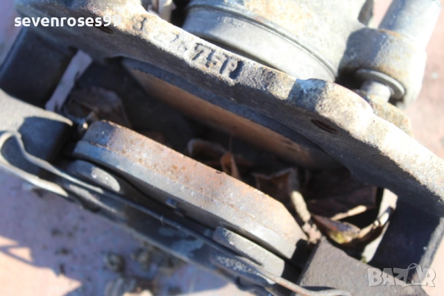 Спирачен апарат преден ляв Мазда 3 2008 2.3i 158hp Mazda 3 седан, снимка 3 - Части - 53134222