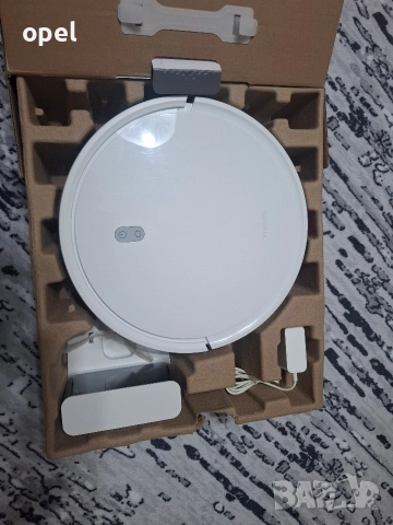 Продавам прахосмукачка робот шаоми е10 робот, снимка 5 - Прахосмукачки - 52586135