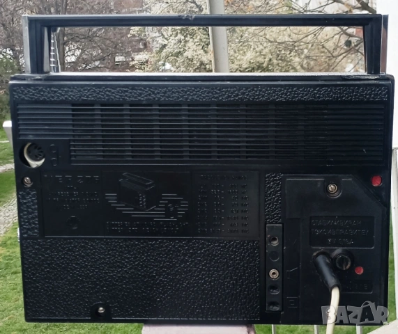 103 🎶 VEF-206 – Ретро радио със съвременно звучене 🎶, снимка 3 - Антикварни и старинни предмети - 54062298