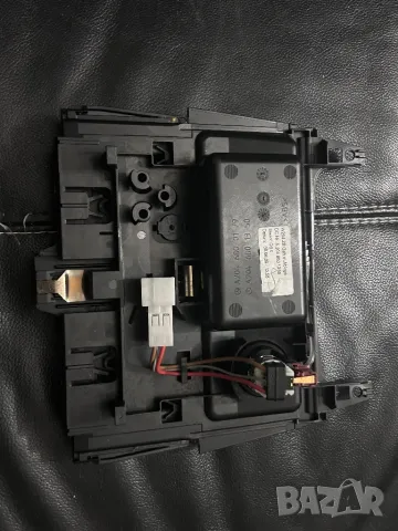 пепелник мерцедес ц класа w204 C 12v запалка , снимка 2 - Части - 50393672