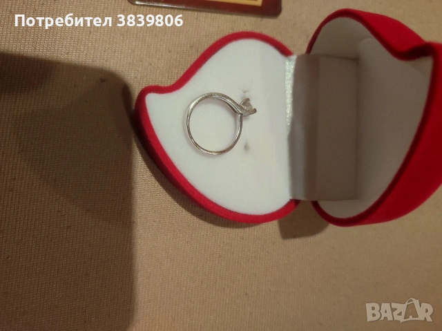 пръстен бяло злато с брилянт, снимка 5 - Пръстени - 54239557