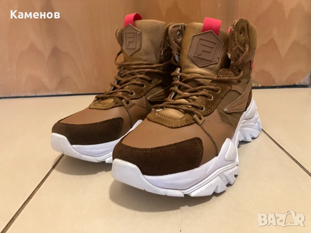 Ефектни спортни обувки от дамска серия - FILA Desert Boot, снимка 6 - Маратонки - 54120732