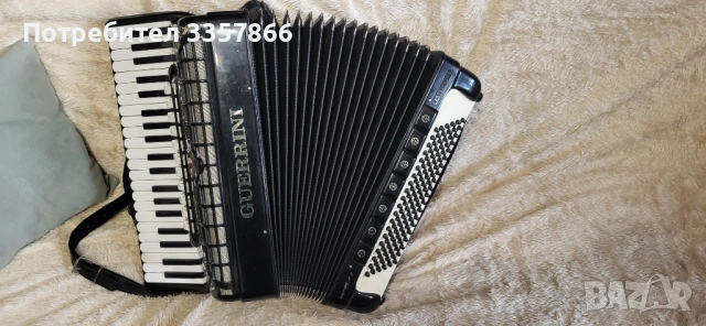 Aкордеон GUERRINI SUPERIOR 2 CASTELFIDARDO, снимка 2 - Акордеони - 53065325