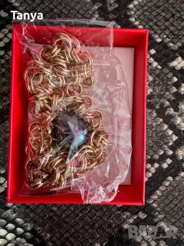 Lestari комплект - гривна , обеци , колие AVON , снимка 4 - Бижутерийни комплекти - 50671499