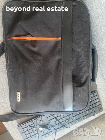 Лаптоп Lenovo за части + чанта + клавиатура Hama