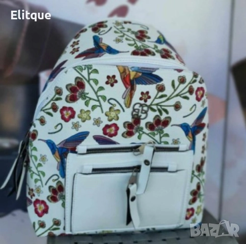 Модерна дамска раница с флорални мотиви в бяло, снимка 2 - Раници - 52895982