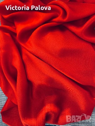Голям червен шал, снимка 1 - Шалове - 39153742