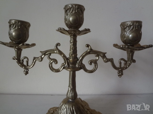 Комплект от 2 бр. бронзови свещника, снимка 4 - Антикварни и старинни предмети - 53079450