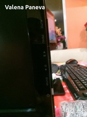  LED Монитор BenQ, снимка 17 - Монитори - 29772069