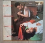 Sade ‎– Is It A Crime? Maxi Single 12 Изсание 🇬🇧 UK 1985г Състояние на винила:NEAR MINT Състояние , снимка 1
