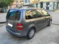 VW Touran 2.0 TDI, снимка 12