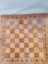 шах - голям ( и табла) р-р 48х48см и пирографиран, р-р 34х34 см, в комплект с фигури/пулове, снимка 1