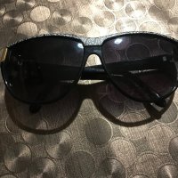 Очила, снимка 1 - Слънчеви и диоптрични очила - 34540804