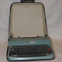 Продавам портативна пишеща машина  Olivetti Lettera 22, снимка 6 - Друго - 38975306