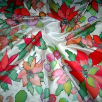 Чудесен шал от естествена коприна Коледна звезда / Wonderful shawl of natural silk Christmas star, снимка 2 - Шалове - 35278098