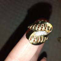 Златен пръстен, снимка 4 - Пръстени - 31370187