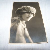 Два красиви женски фотографски портрета картички от 1922г., снимка 4 - Други ценни предмети - 37199539