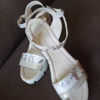 Продавам нови дамски сандали, снимка 6 - Сандали - 36764423