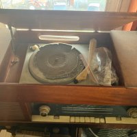 Ретро радиограмофон Акорд 102, снимка 2 - Антикварни и старинни предмети - 42697770
