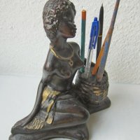 Негърка стара фигура статуетка моливник , снимка 2 - Статуетки - 30603118